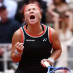 Shnaider Stuns Sabalenka to Reach French Open Last Four