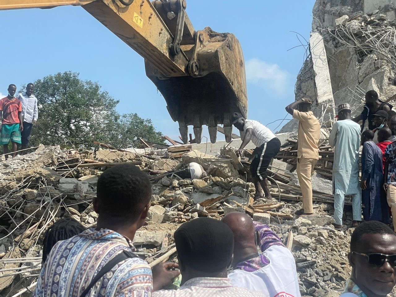 Building collapse in Port Harcourt rescue operation at collapsed four-storey structure