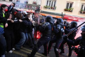 France Protests Turn Violent, Hundreds Arrested